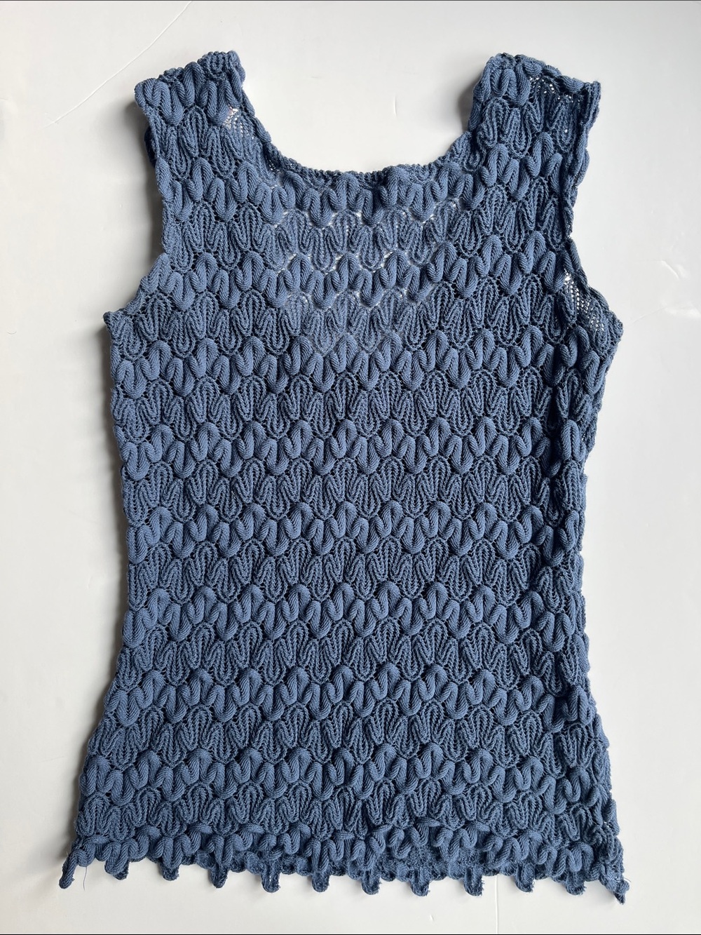 Lustre Textured Knit Tank Top in Blue Size Small